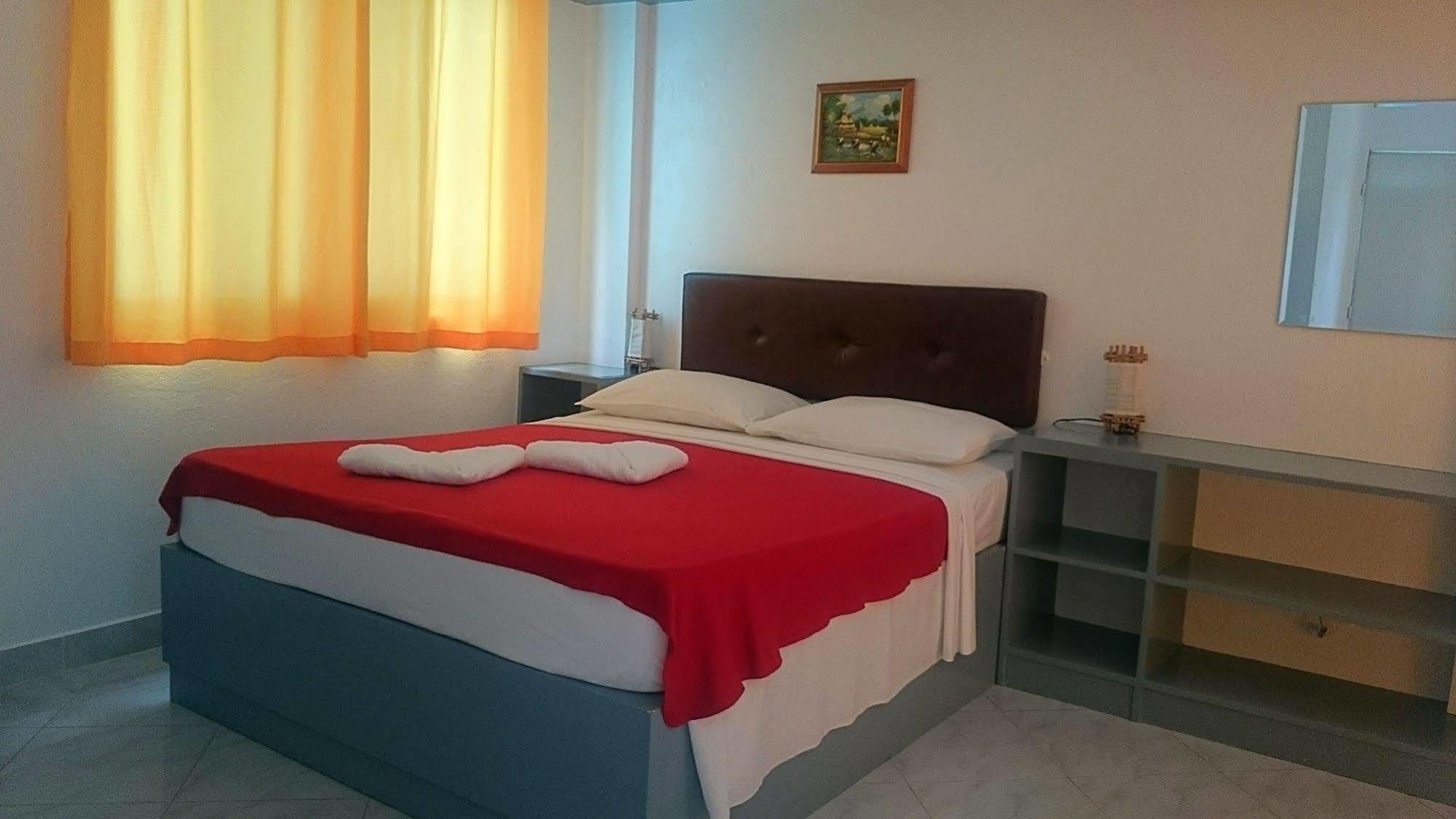 Island Jewel Inn Manoc-Manoc Kültér fotó