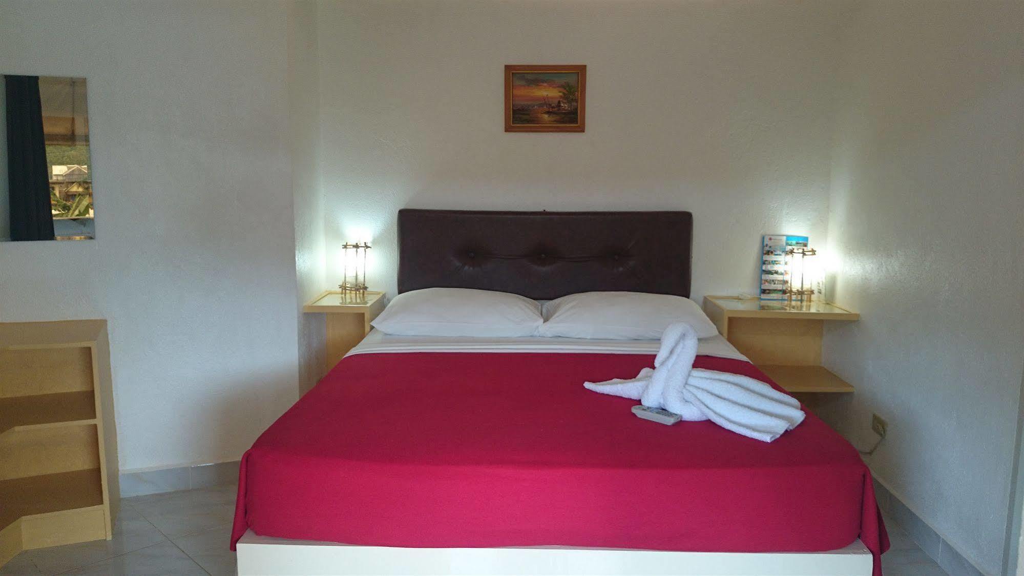 Island Jewel Inn Manoc-Manoc Kültér fotó